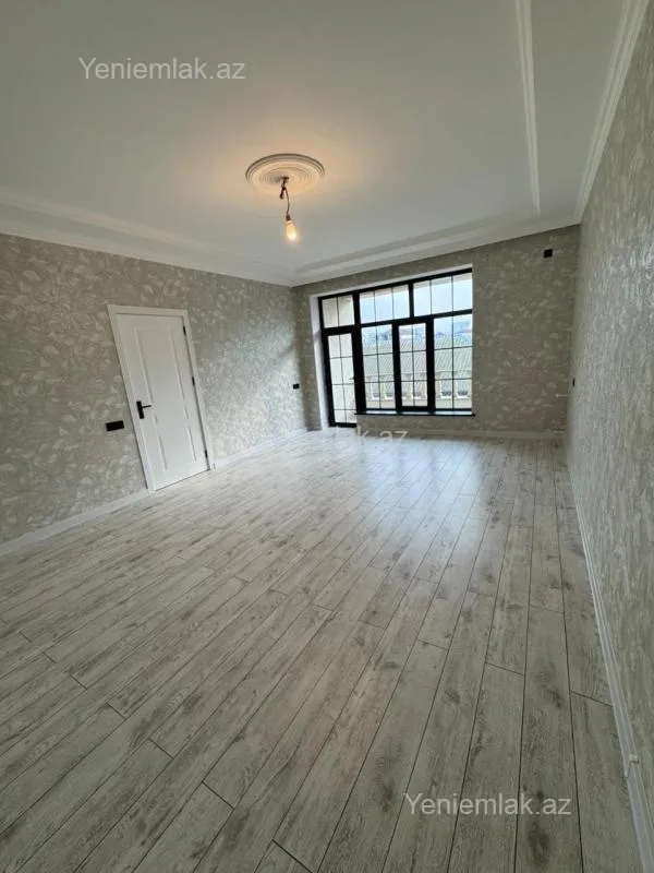 Satılır 6 otaqlı həyət evi 250 m²