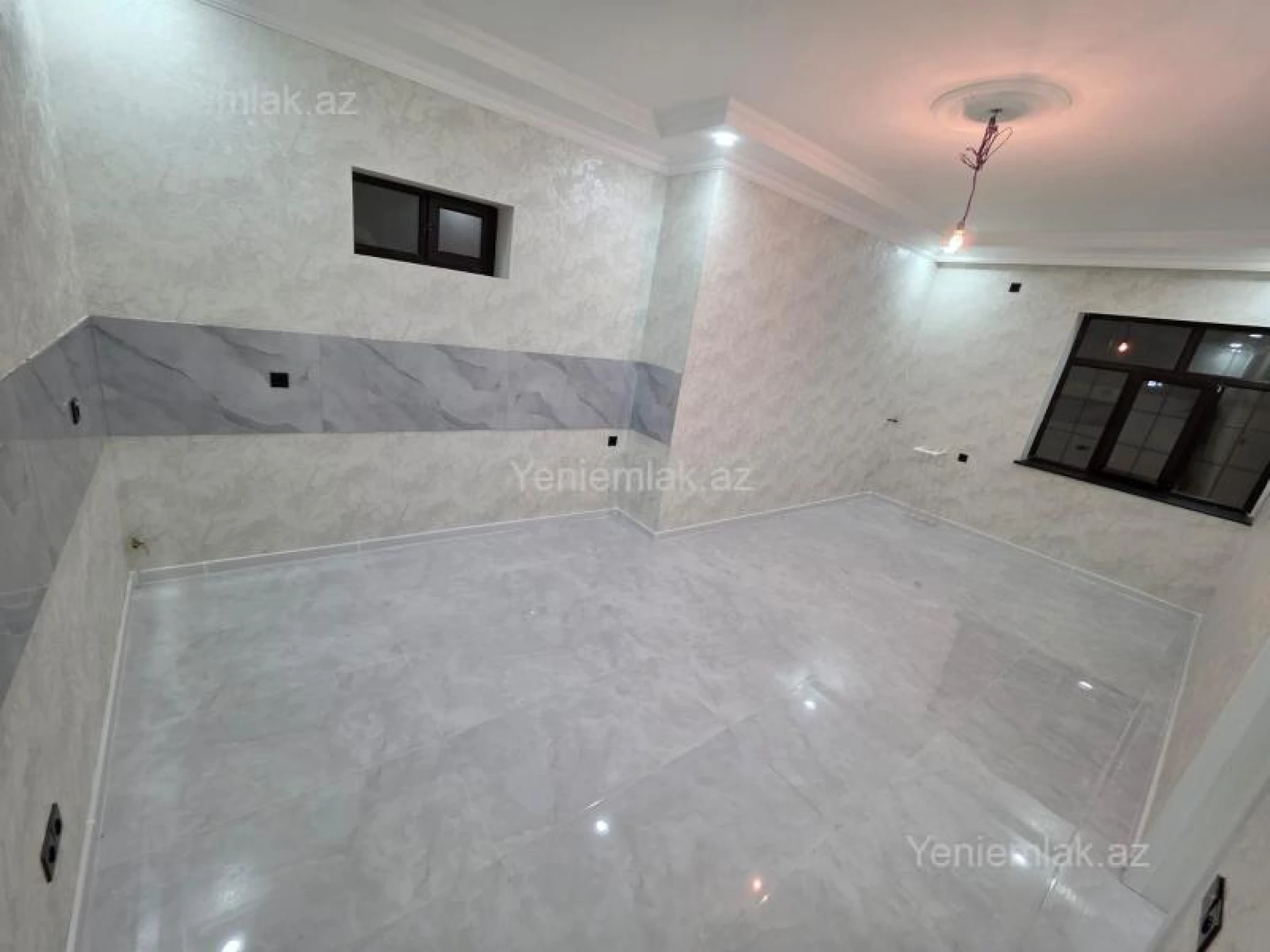 Satılır 6 otaqlı həyət evi 250 m²