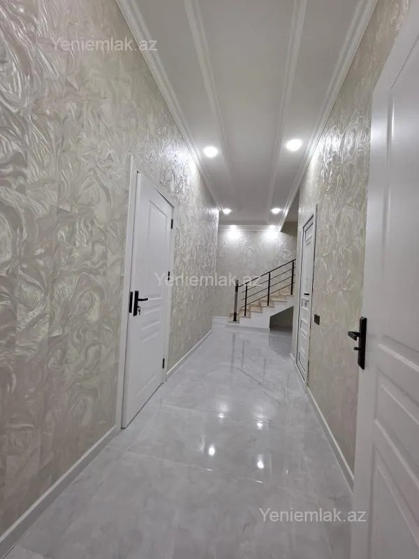 Satılır 6 otaqlı həyət evi 250 m²