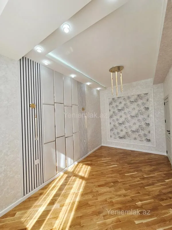 Satılır 2 otaqlı yeni tikili 75 m²