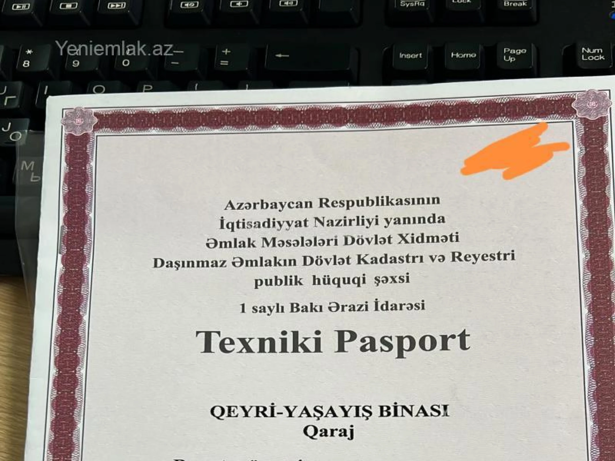 Satılır qaraj 18 m²