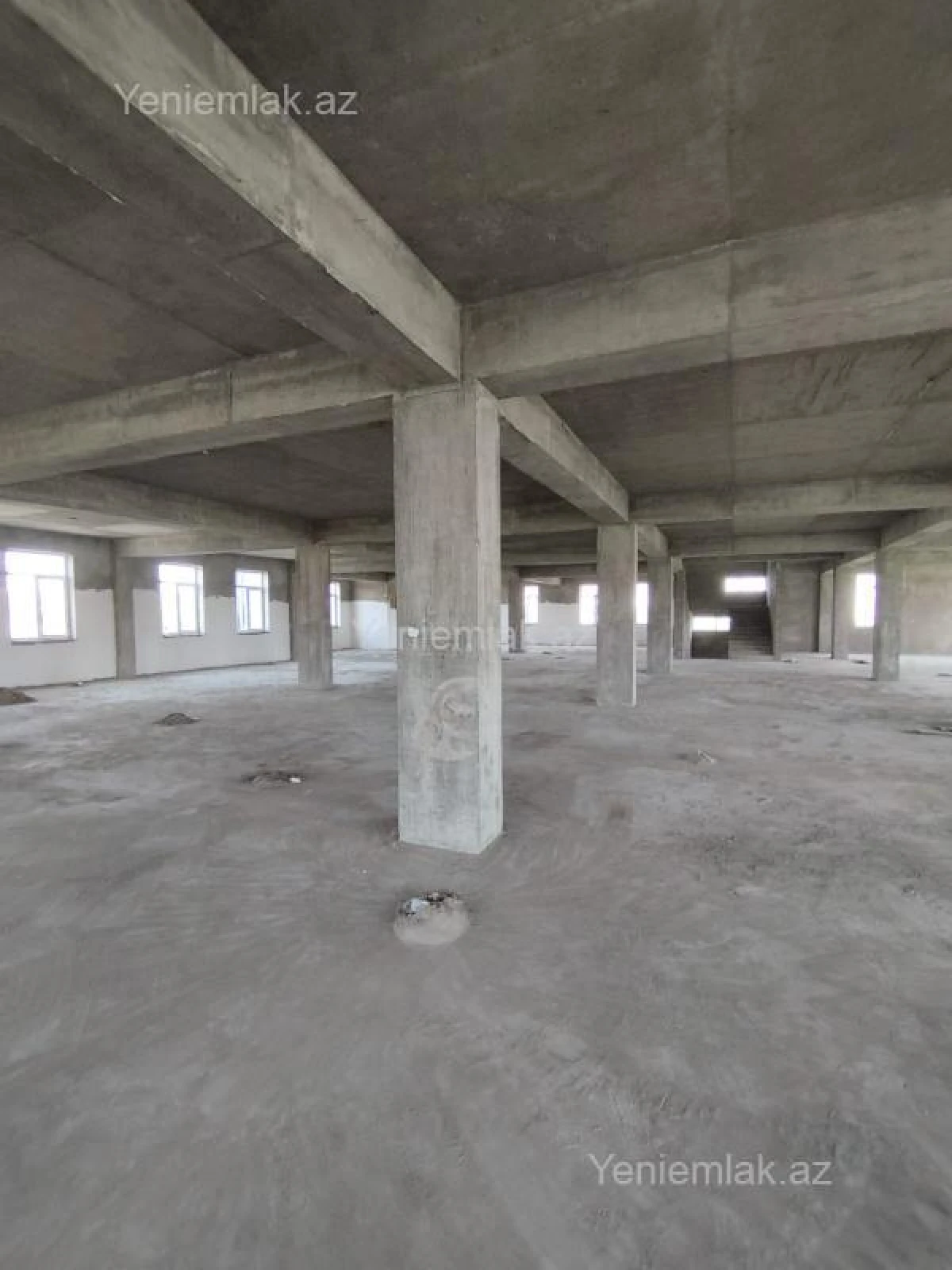 Satılır 16 otaqlı obyekt 5000 m²