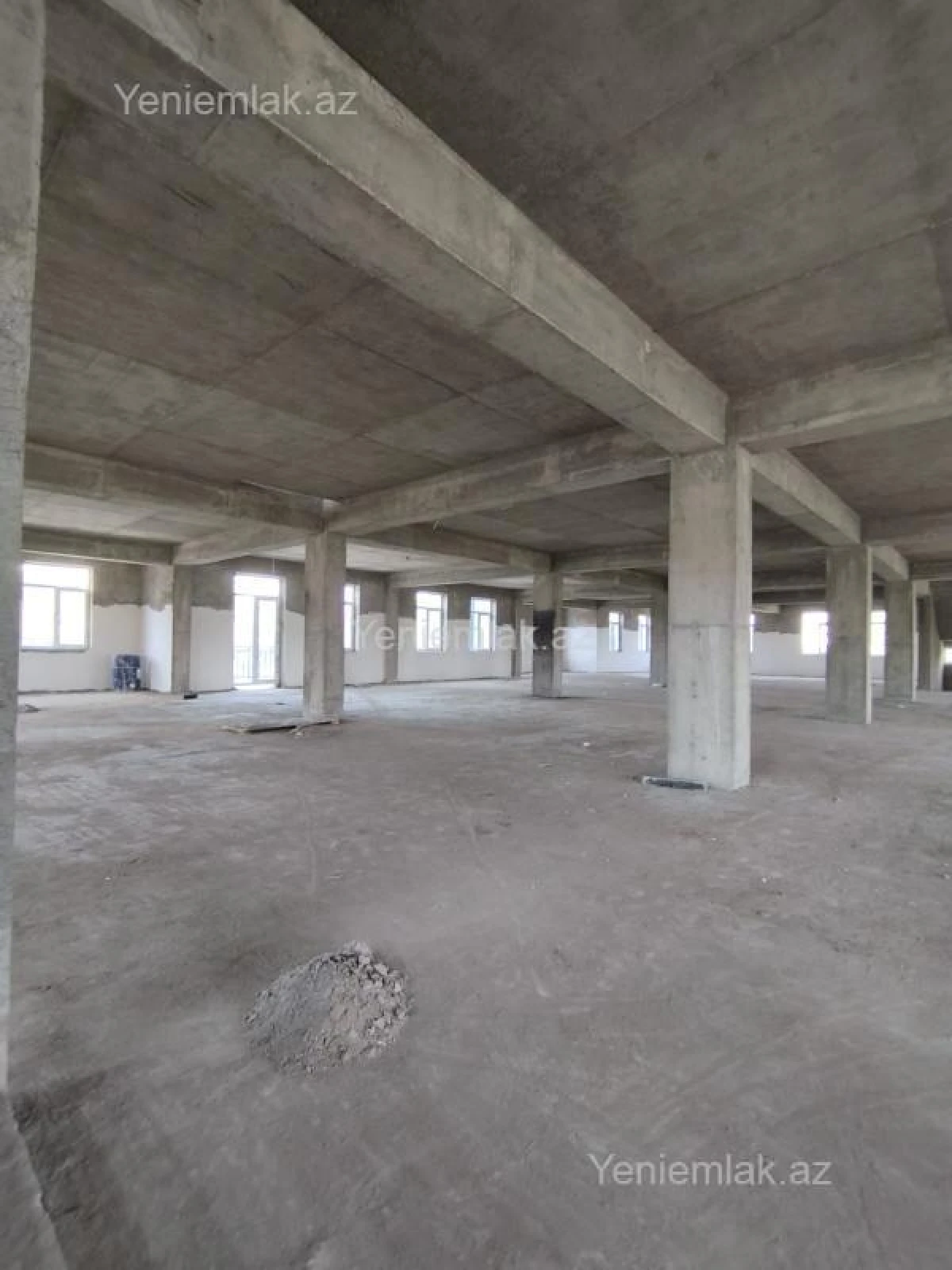 Satılır 16 otaqlı obyekt 5000 m²