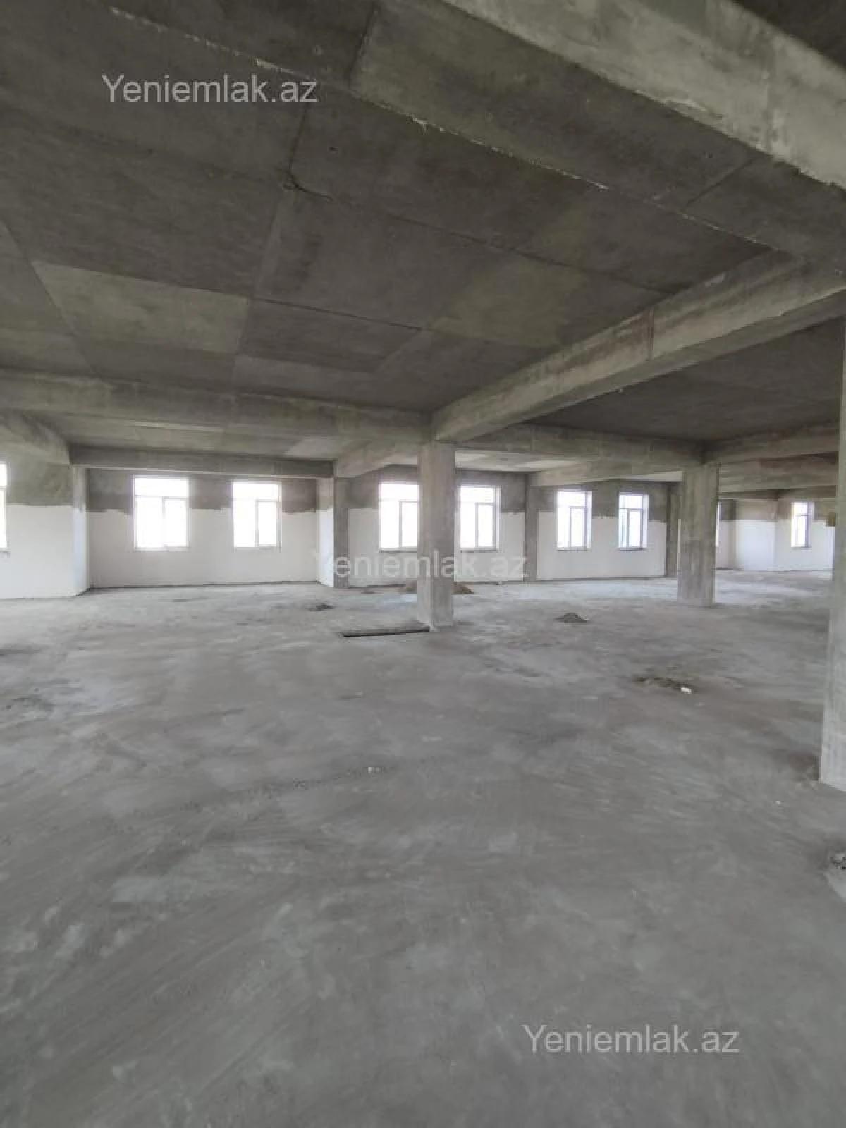 Satılır 16 otaqlı obyekt 5000 m²