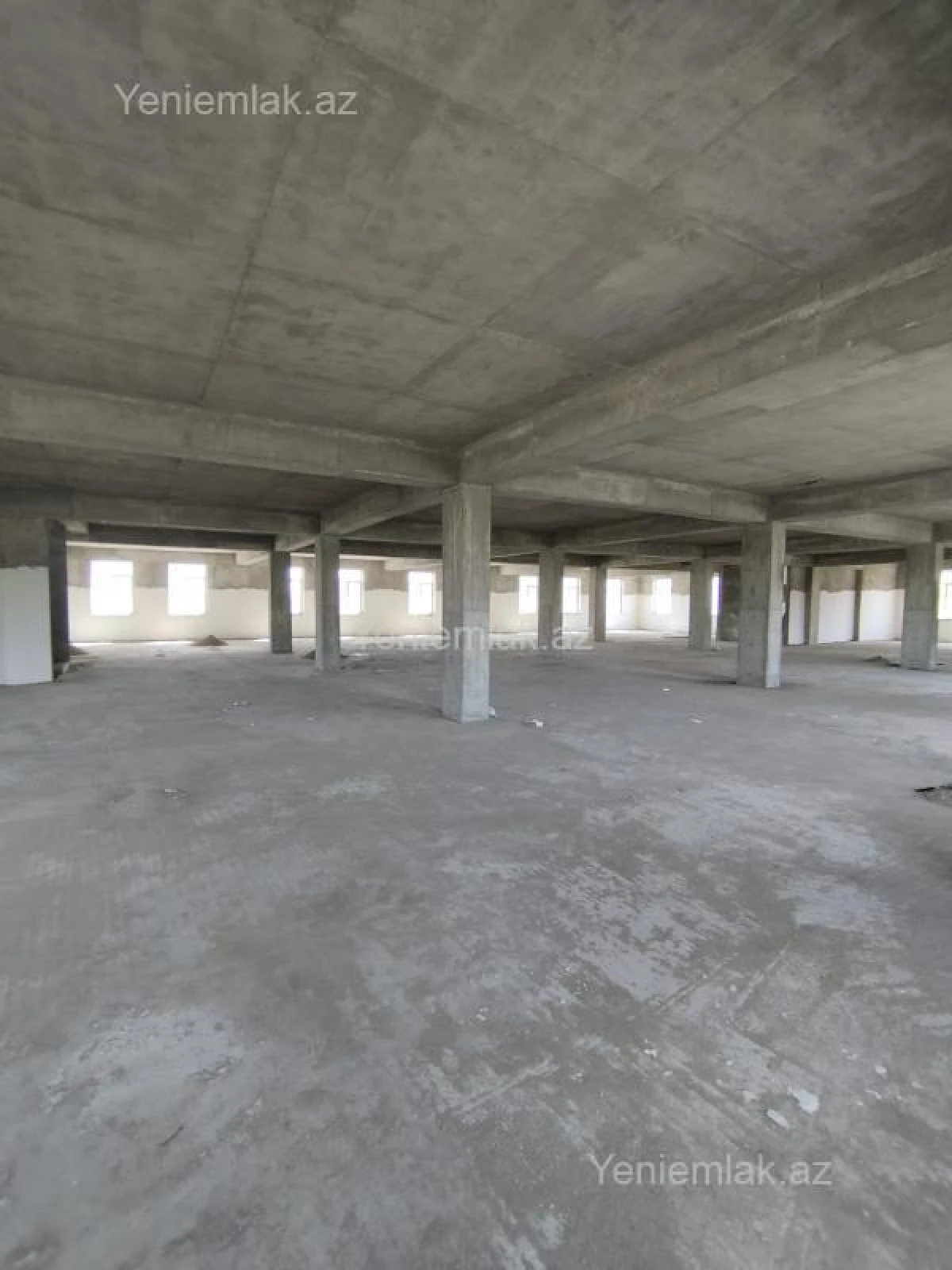 Satılır 16 otaqlı obyekt 5000 m²