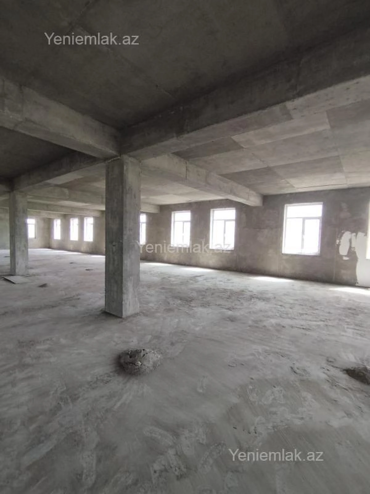 Satılır 16 otaqlı obyekt 5000 m²