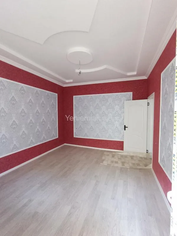Satılır 4 otaqlı həyət evi 135 m²