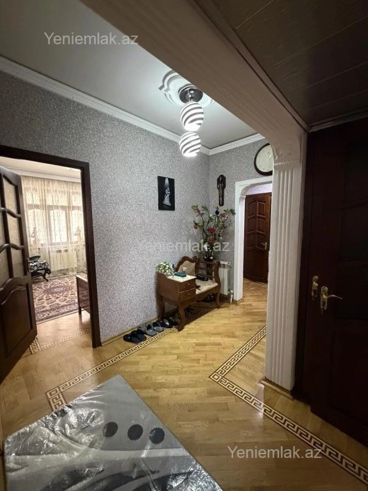 Satılır 4 otaqlı köhnə tikili 115 m²