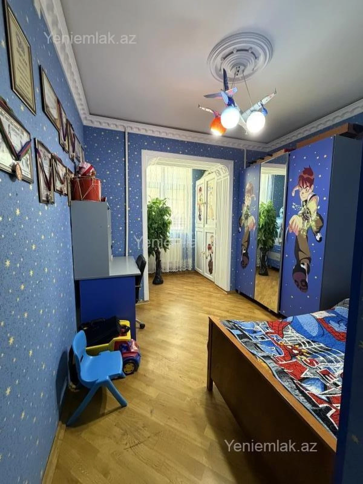 Satılır 4 otaqlı köhnə tikili 115 m²