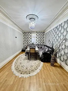 Satılır 4 otaqlı köhnə tikili 115 m²