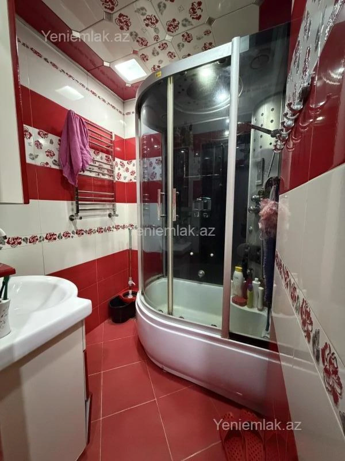 Satılır 4 otaqlı köhnə tikili 115 m²