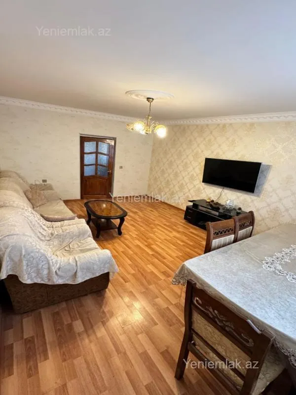 Satılır 3 otaqlı köhnə tikili 80 m²