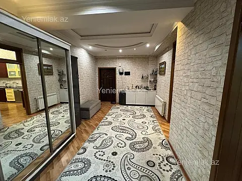 Satılır 3 otaqlı yeni tikili 160 m²