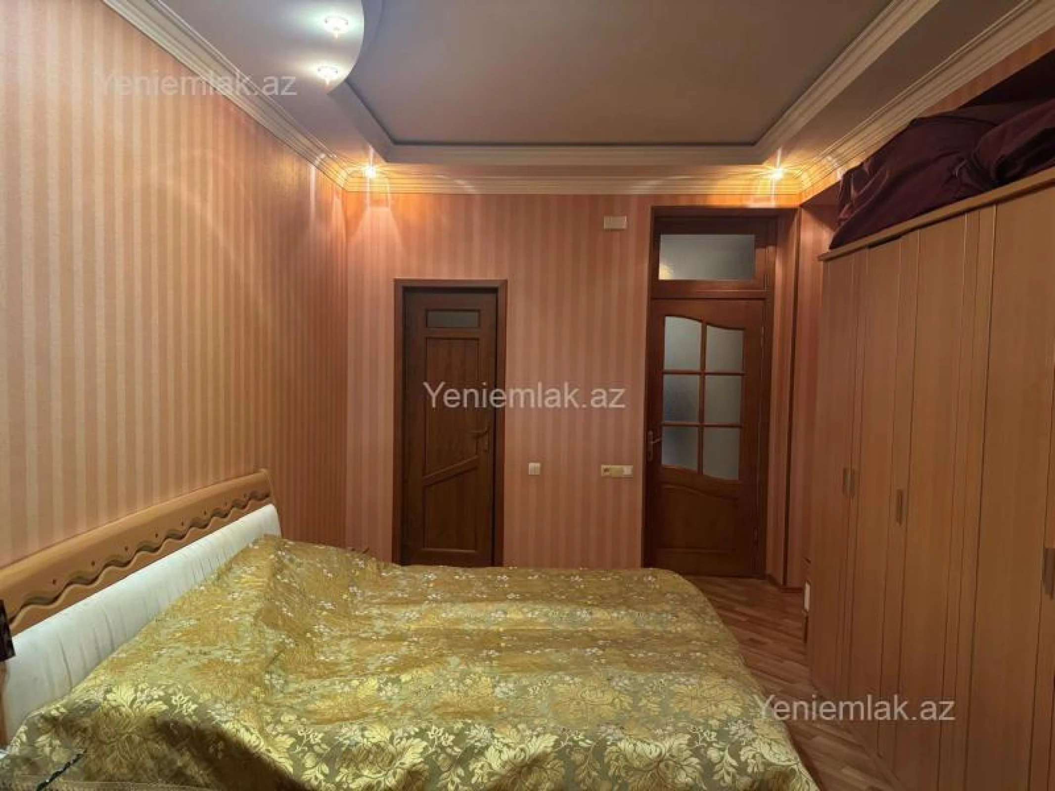 Satılır 3 otaqlı yeni tikili 160 m²