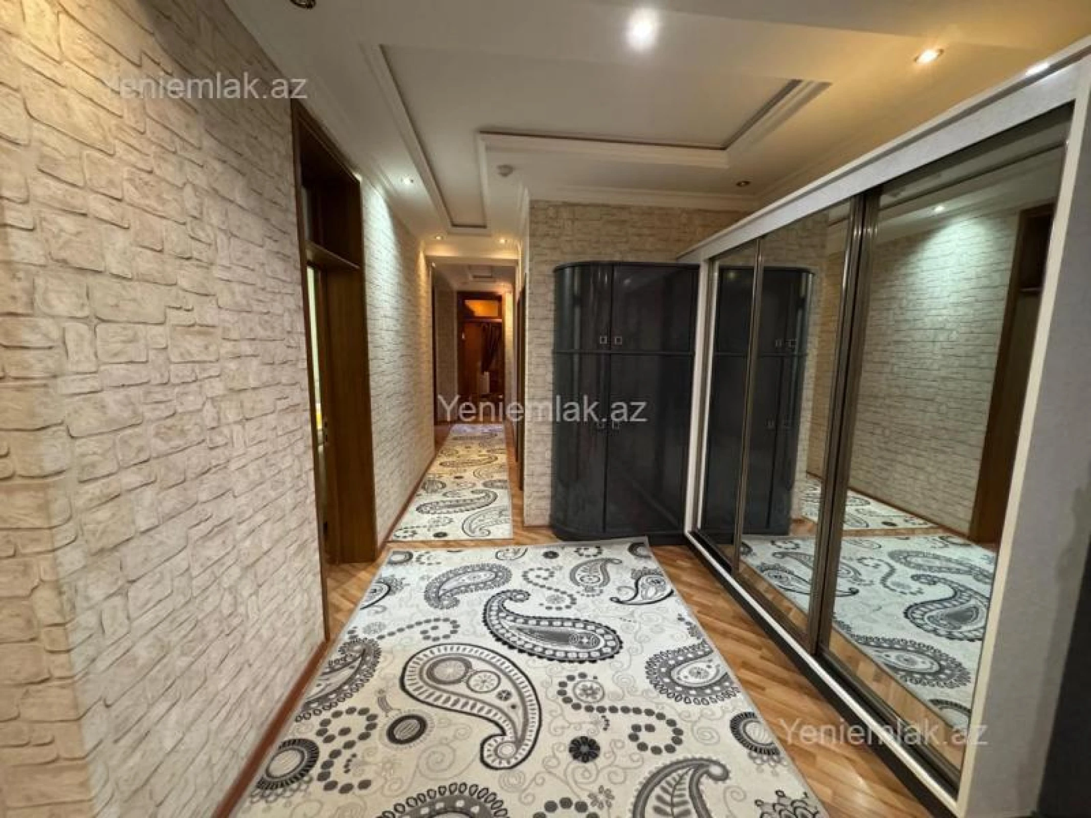 Satılır 3 otaqlı yeni tikili 160 m²