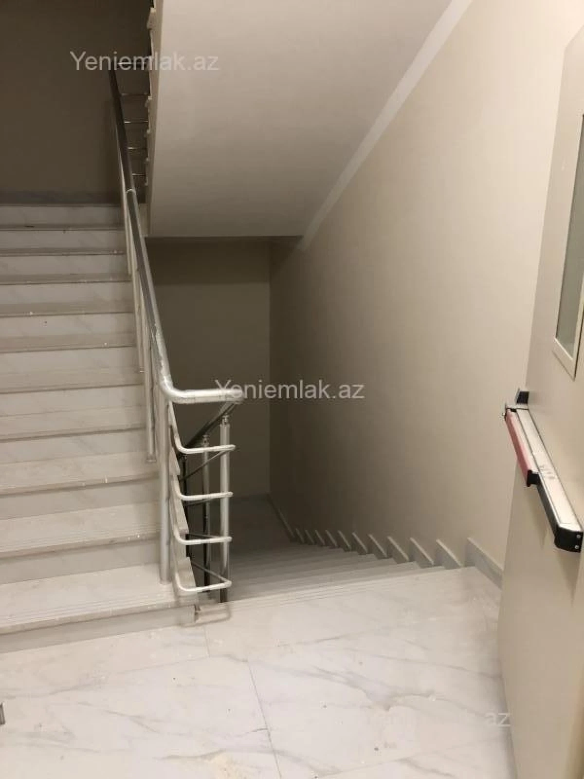 Satılır 3 otaqlı yeni tikili 113 m²