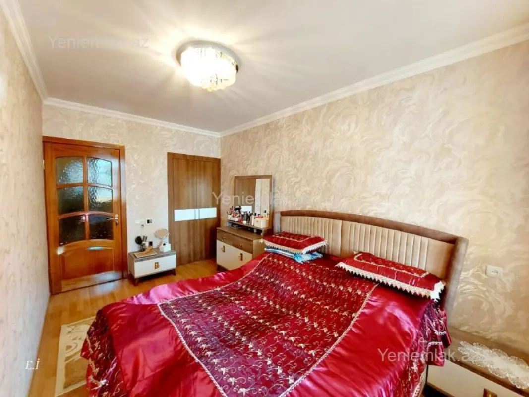 Satılır 3 otaqlı köhnə tikili 72 m²