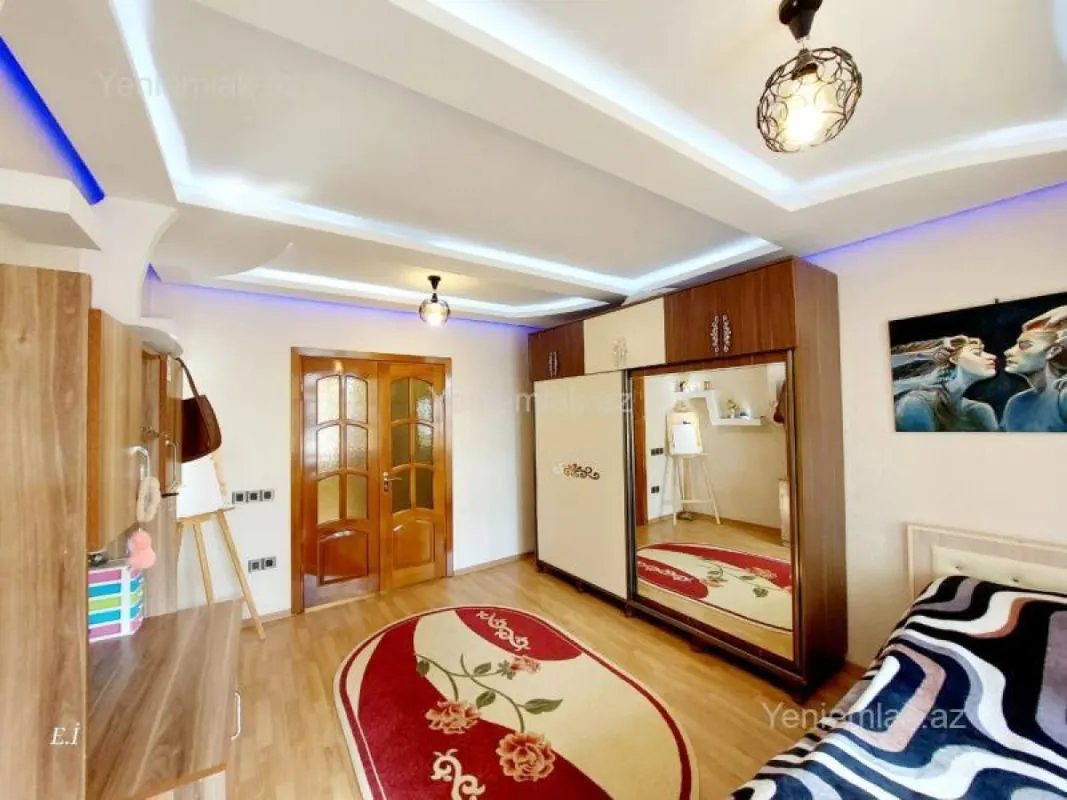 Satılır 3 otaqlı köhnə tikili 72 m²