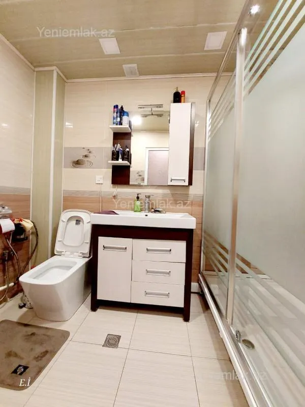 Satılır 3 otaqlı köhnə tikili 72 m²