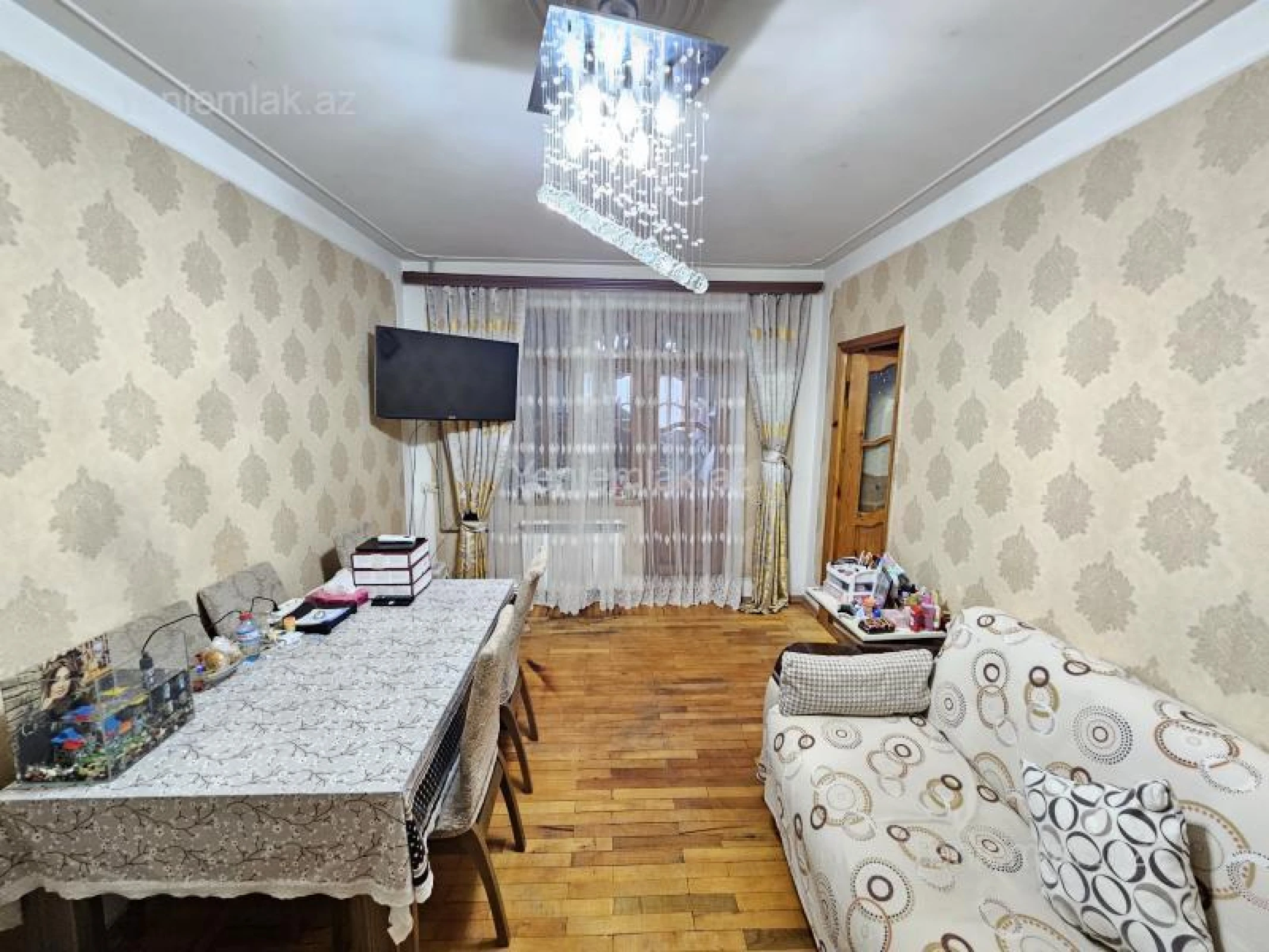 Satılır 2 otaqlı köhnə tikili 55 m²