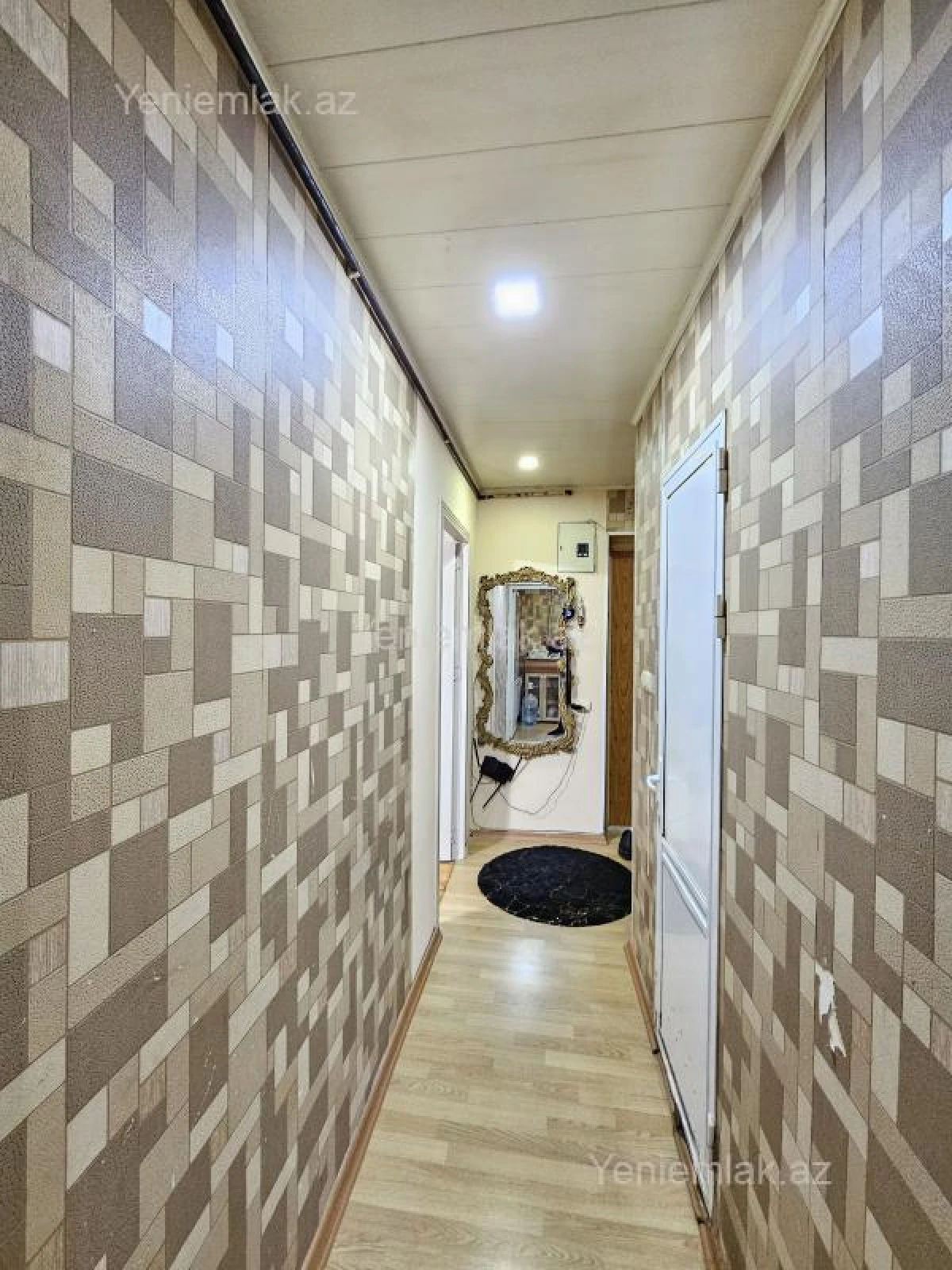 Satılır 2 otaqlı köhnə tikili 55 m²