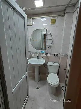 Satılır 2 otaqlı köhnə tikili 55 m²