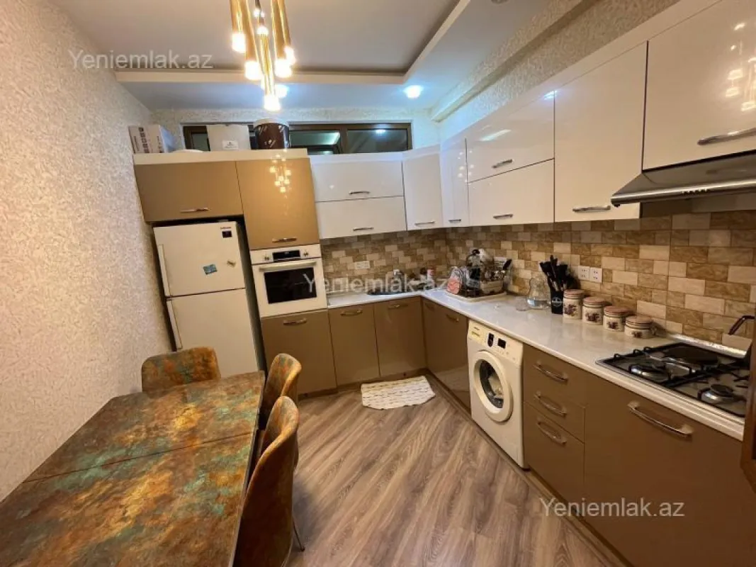 Satılır 2 otaqlı yeni tikili 72 m²