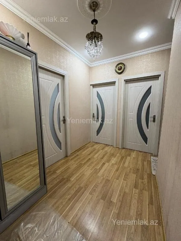 Satılır 3 otaqlı köhnə tikili 80 m²