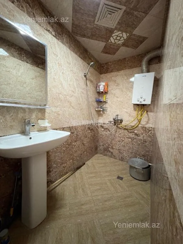 Satılır 3 otaqlı köhnə tikili 80 m²