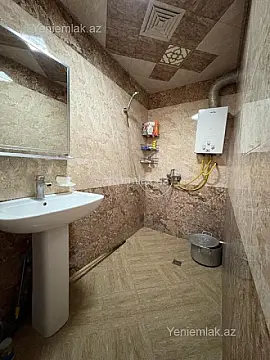 Satılır 3 otaqlı köhnə tikili 80 m²