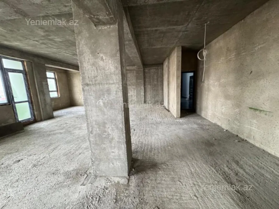 Satılır 3 otaqlı yeni tikili 121.5 m²