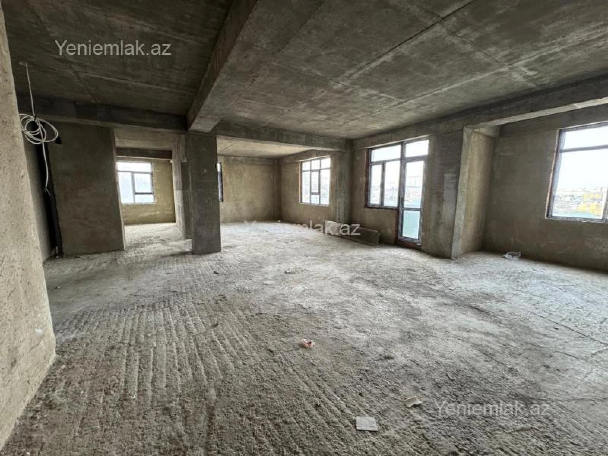 Satılır 3 otaqlı yeni tikili 121.5 m²