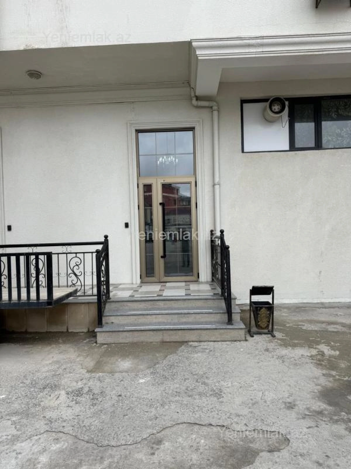 Satılır 3 otaqlı yeni tikili 121.5 m²