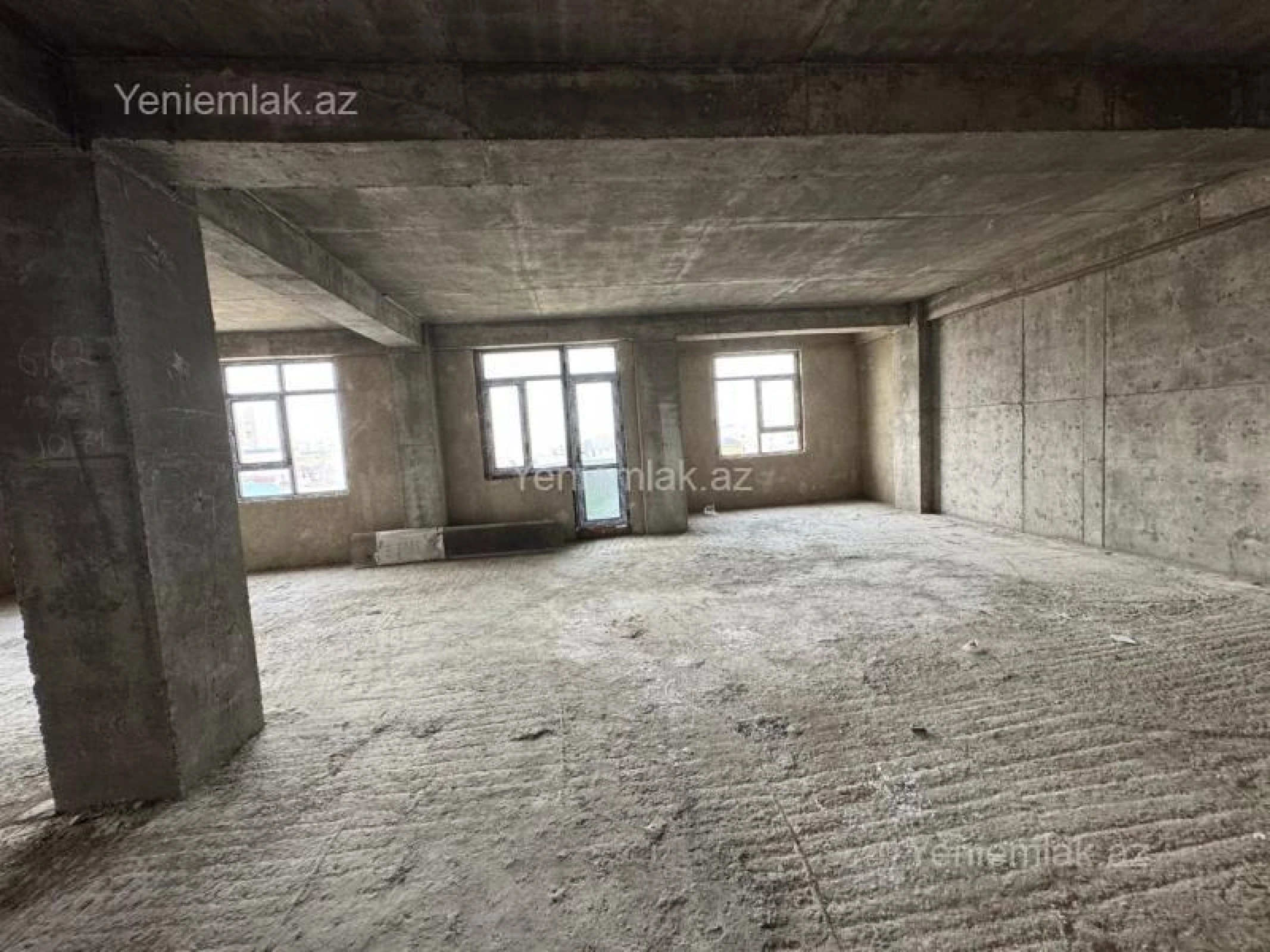 Satılır 3 otaqlı yeni tikili 121.5 m²
