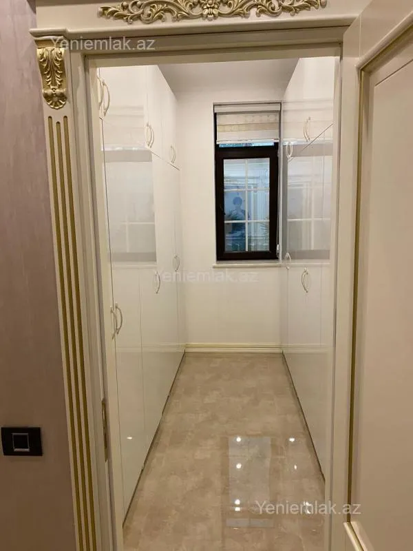 Satılır 7 otaqlı həyət evi 500 m²