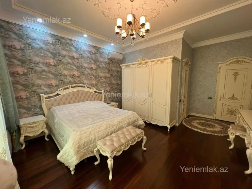 Satılır 7 otaqlı həyət evi 500 m²