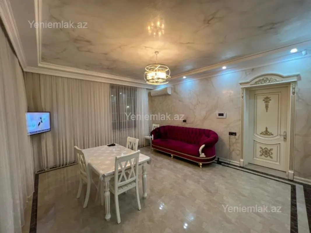 Satılır 7 otaqlı həyət evi 500 m²