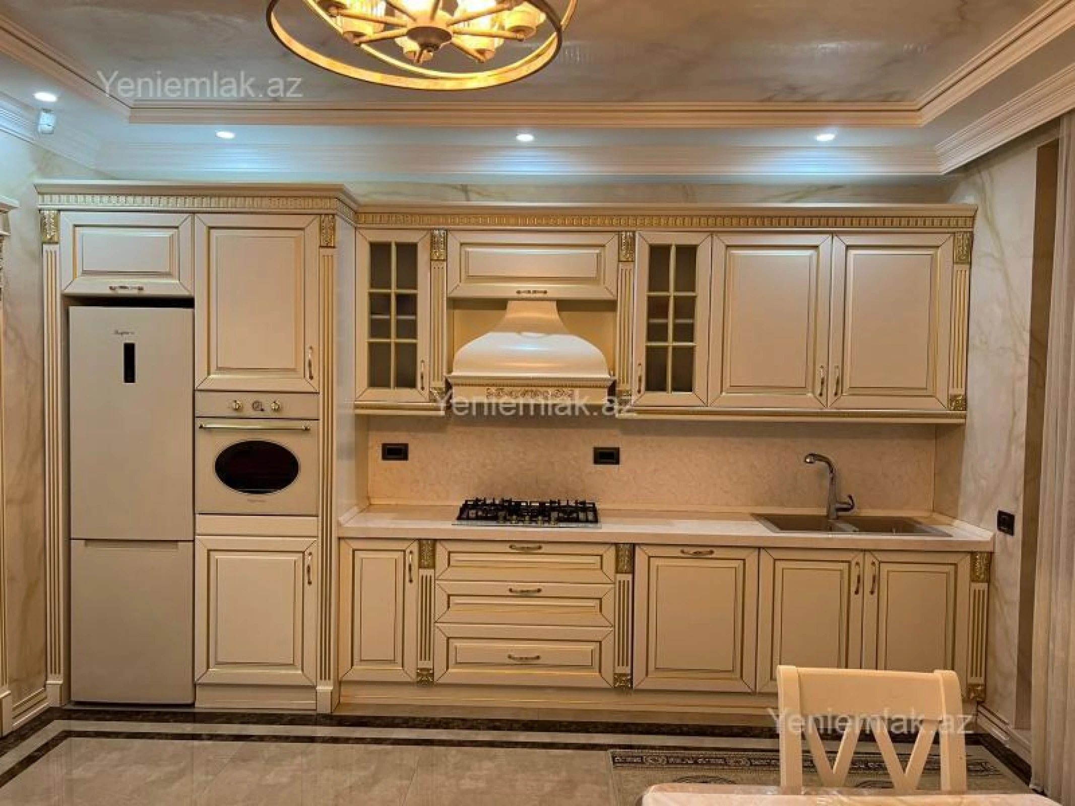 Satılır 7 otaqlı həyət evi 500 m²