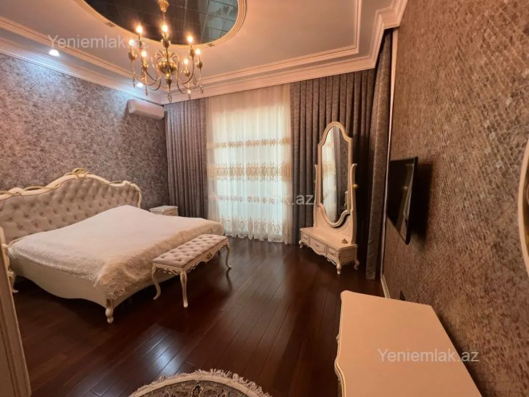 Satılır 7 otaqlı həyət evi 500 m²