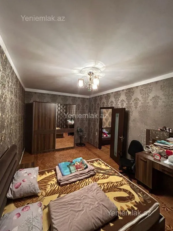 Satılır 5 otaqlı köhnə tikili 110 m²