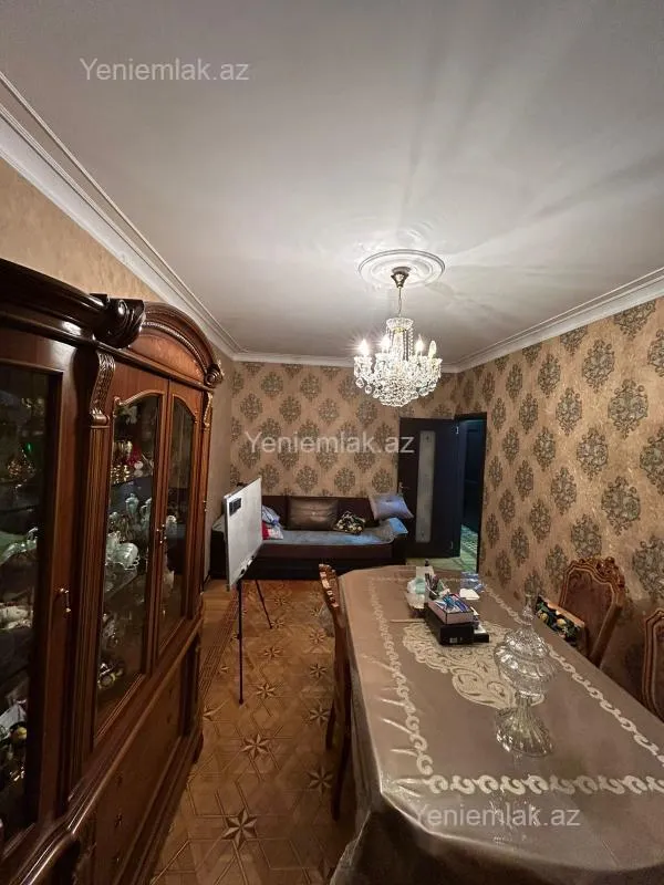 Satılır 5 otaqlı köhnə tikili 110 m²