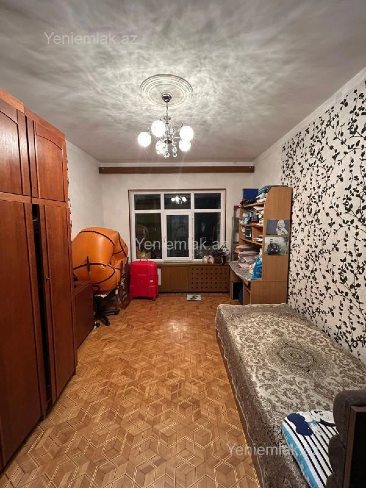 Satılır 5 otaqlı köhnə tikili 110 m²