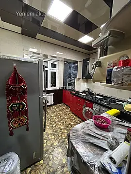 Satılır 5 otaqlı köhnə tikili 110 m²