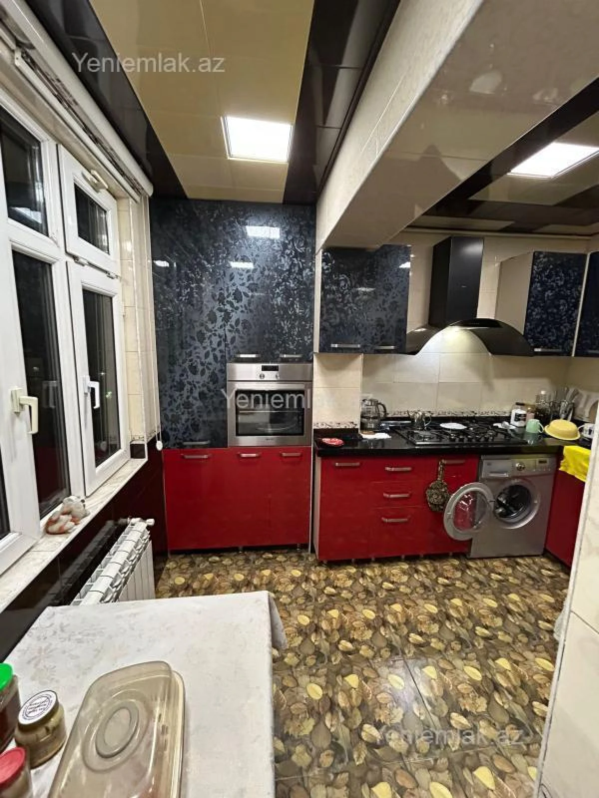 Satılır 5 otaqlı köhnə tikili 110 m²