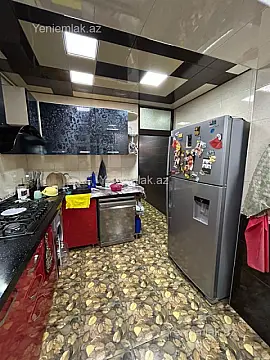 Satılır 5 otaqlı köhnə tikili 110 m²