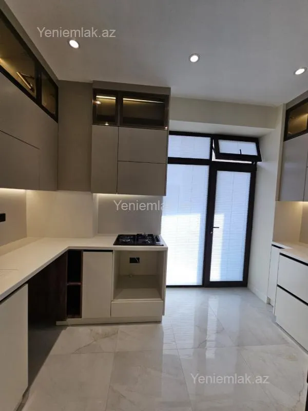 Satılır 3 otaqlı yeni tikili 103 m²