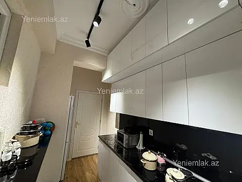 Satılır 3 otaqlı yeni tikili 101 m²