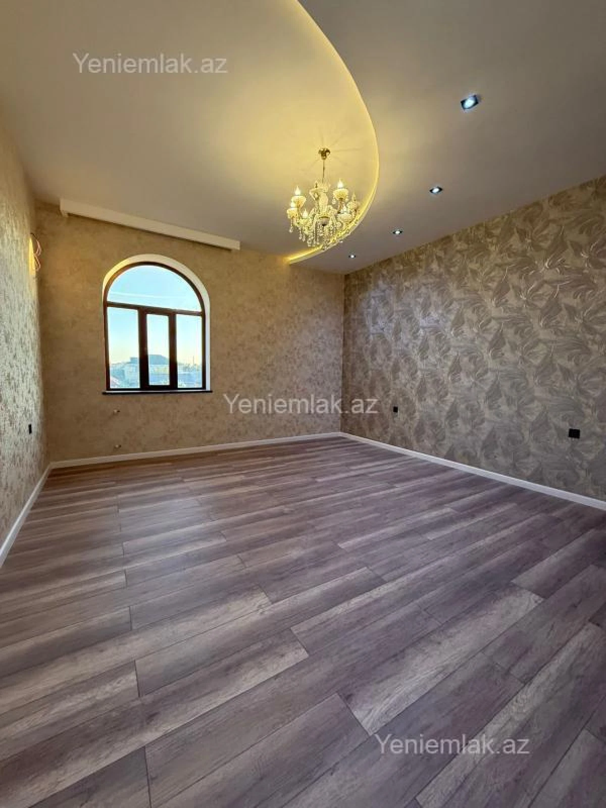 Satılır 6 otaqlı həyət evi 300 m²