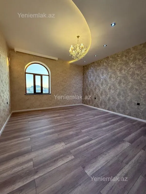 Satılır 6 otaqlı həyət evi 300 m²