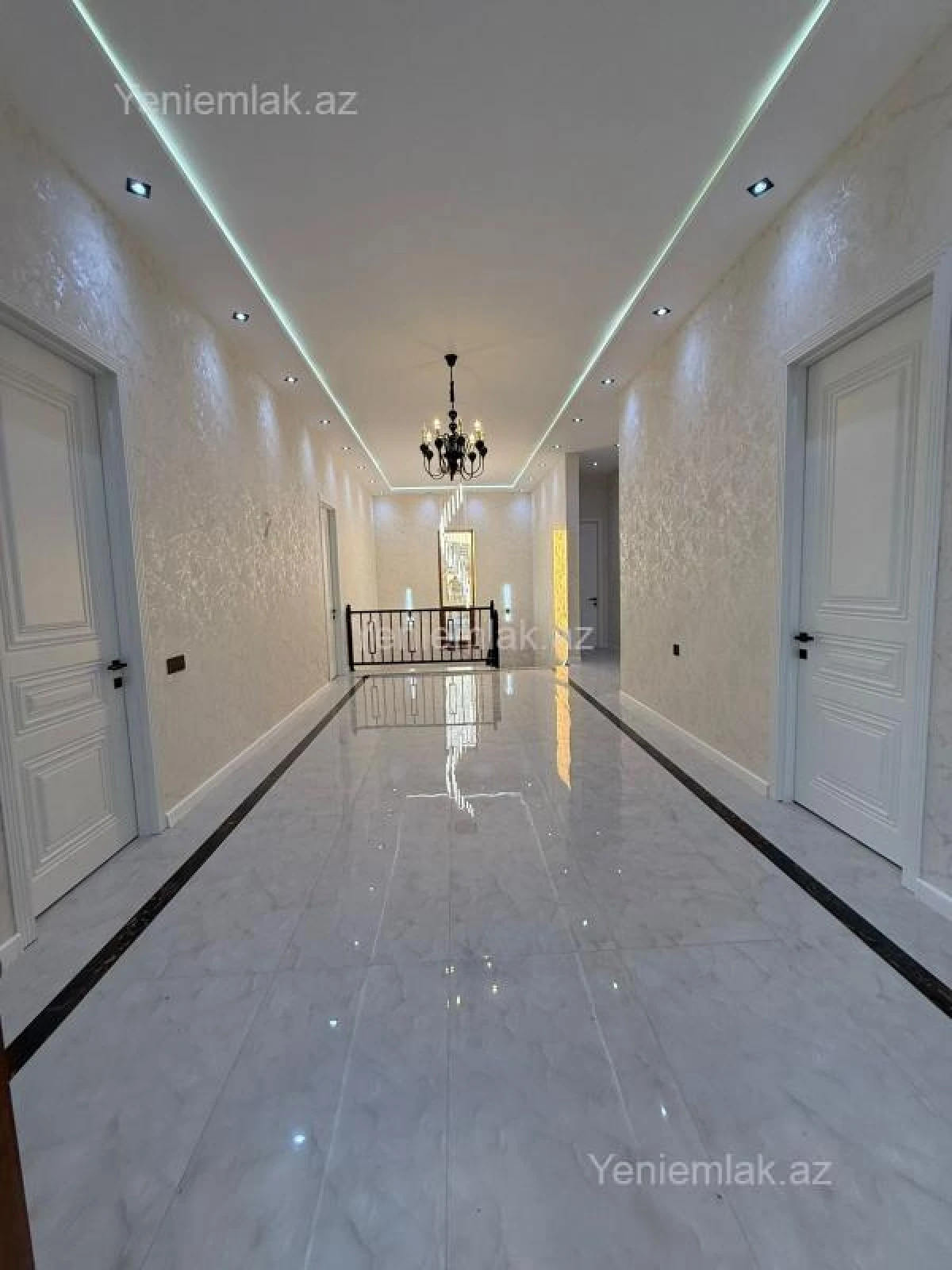 Satılır 6 otaqlı həyət evi 300 m²